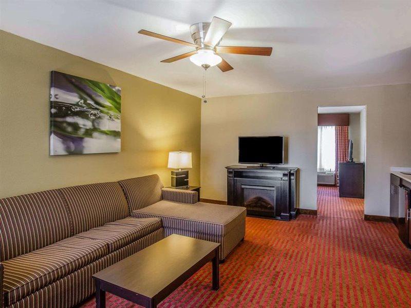 Quality Suites Nashville Airport Ngoại thất bức ảnh