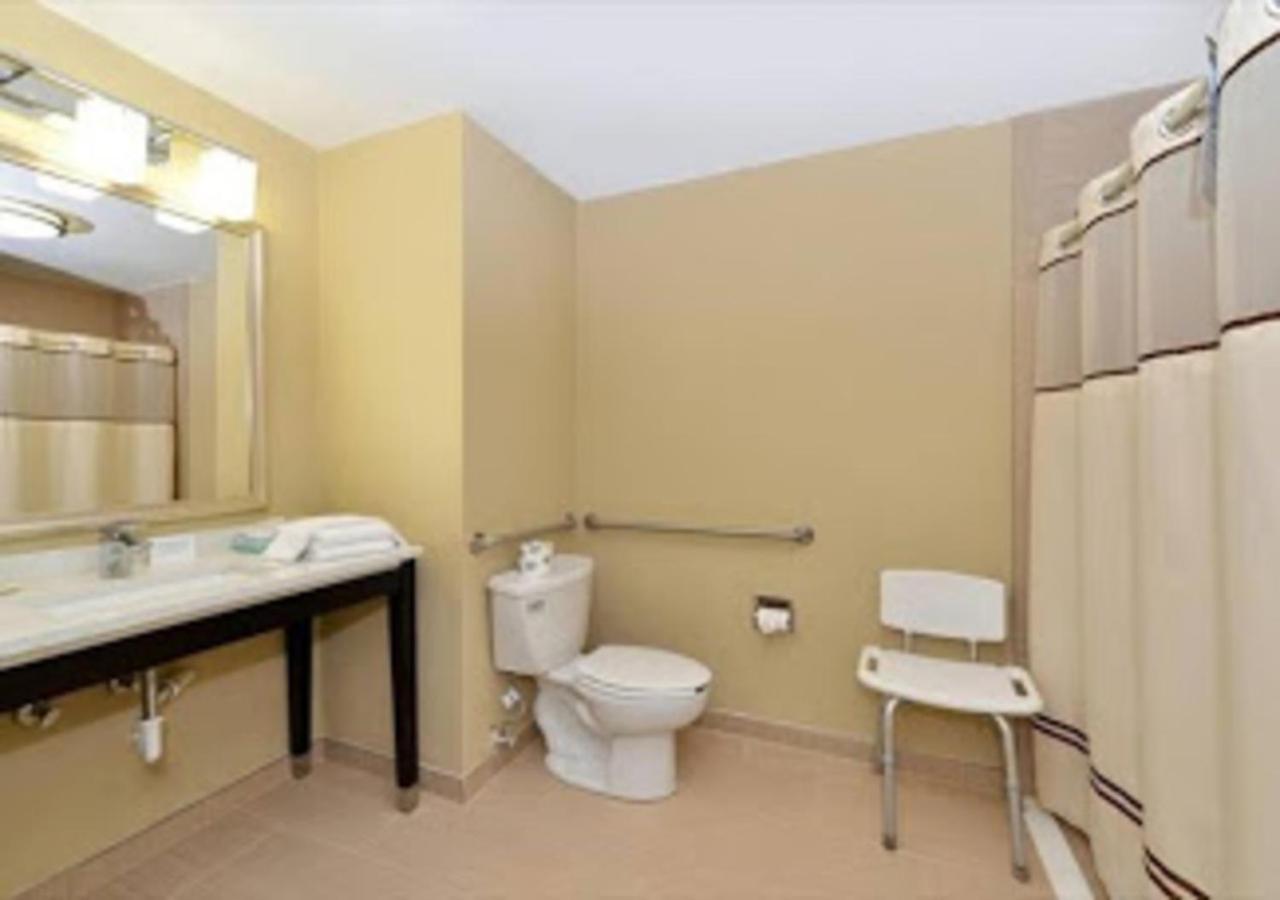 Quality Suites Nashville Airport Ngoại thất bức ảnh