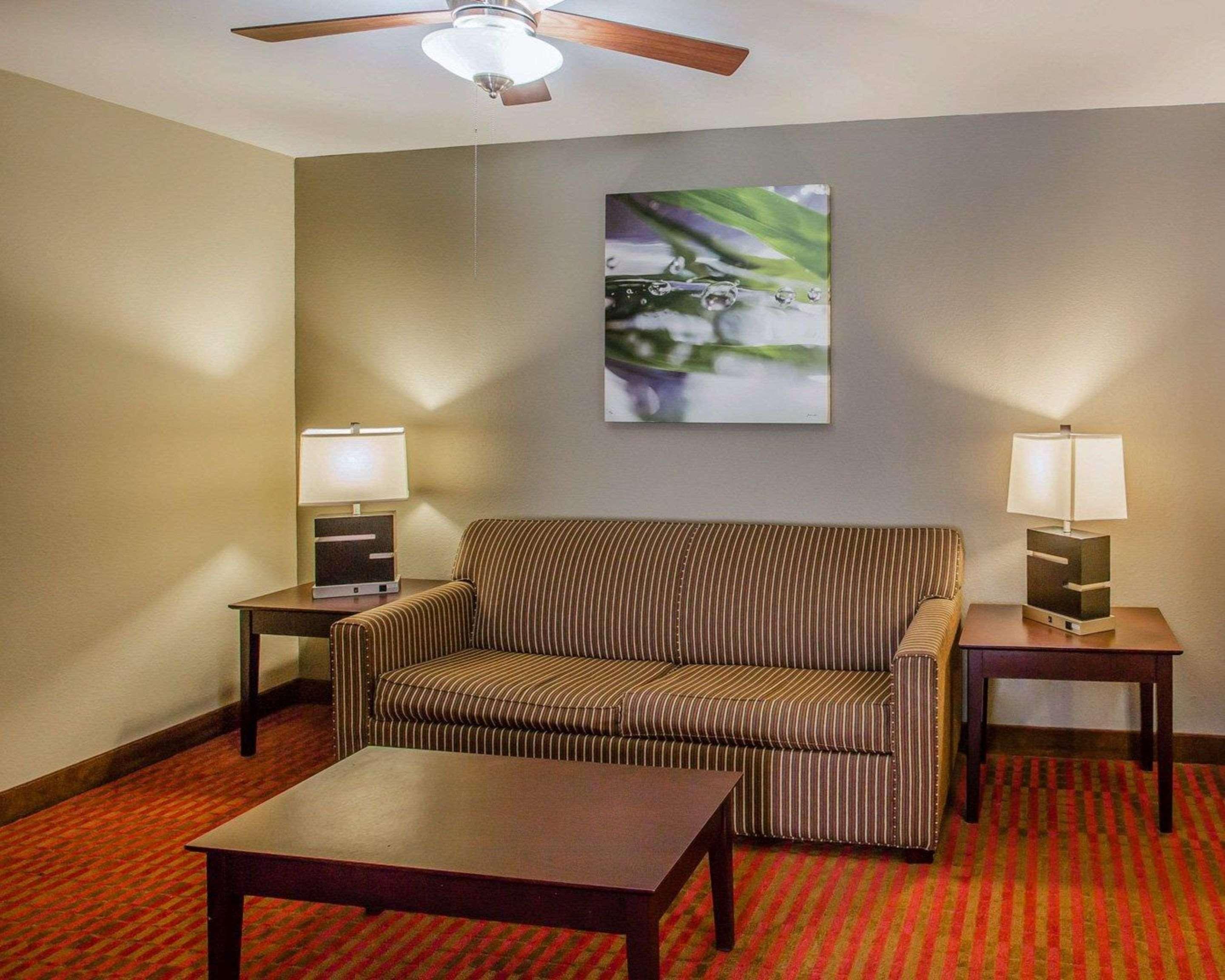 Quality Suites Nashville Airport Ngoại thất bức ảnh
