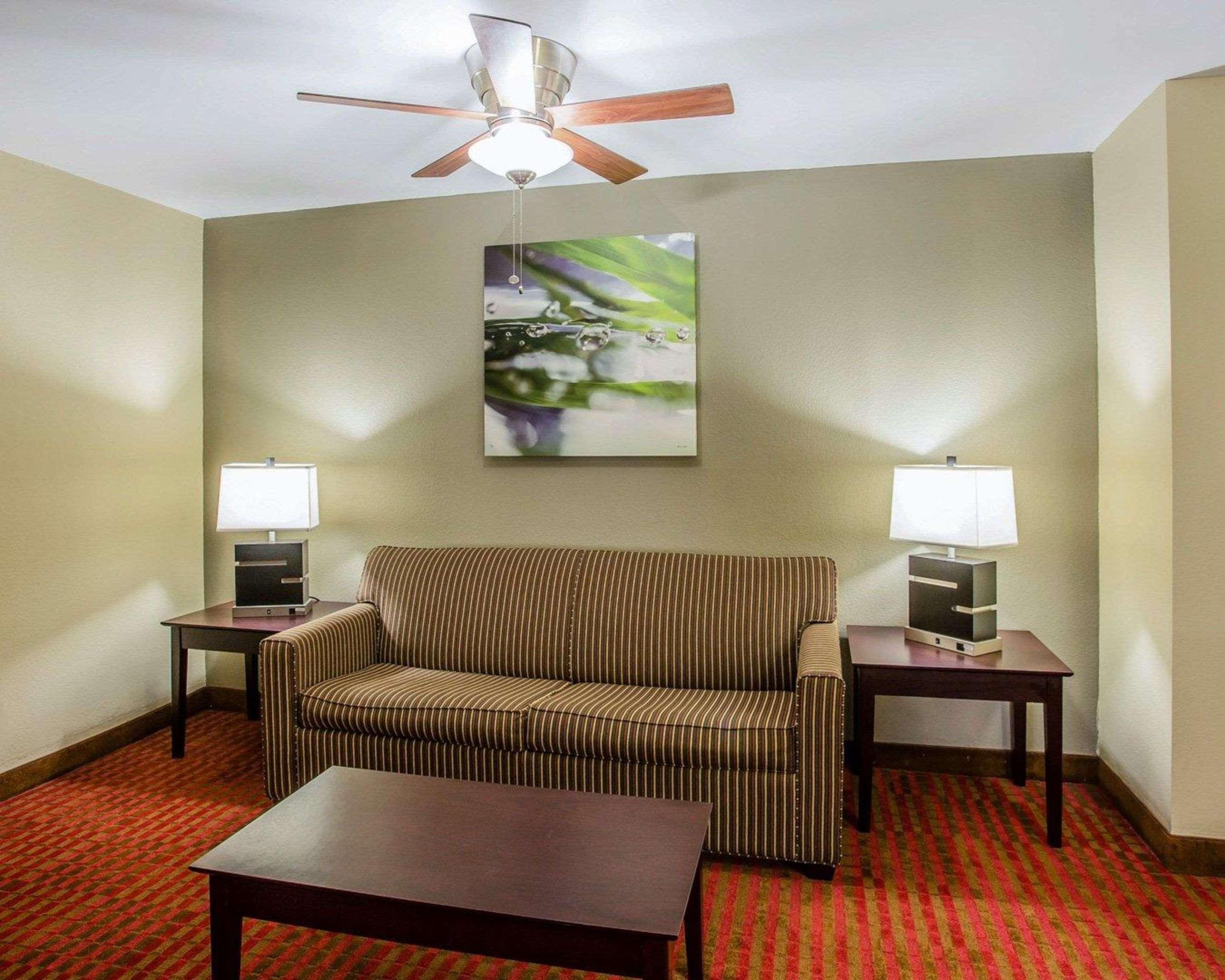 Quality Suites Nashville Airport Ngoại thất bức ảnh